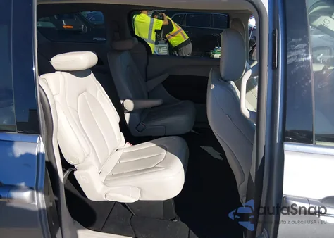 2021 Chrysler Voyager Lxi z USA, uszkodzony, nr VIN 2C4RC1DGXMR506474